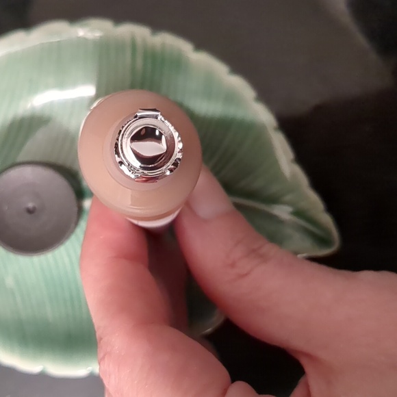 Liquid Eyeshadow - Picture 3 of 3